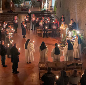 Mehr über den Artikel erfahren Weihnachtsgottesdienste 2025 in der Klosterkirche Helfta